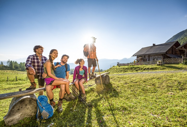 Wandern zu den Lackenalmen