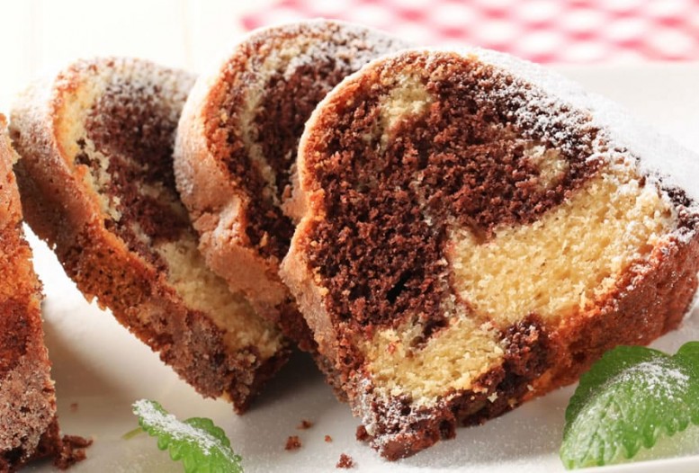 Kuchen- und Dessertbuffet &copy; Shutterstock