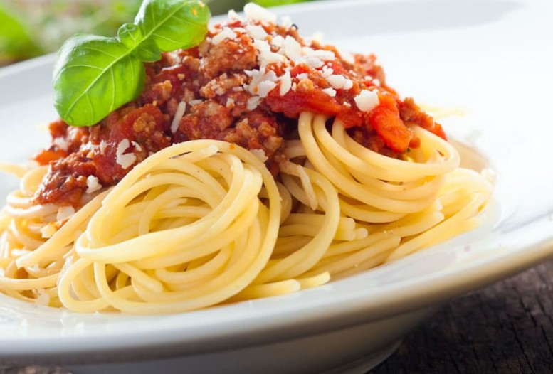 Spaghetti und Pasta vom Buffet &copy; Shutterstock